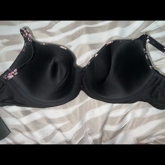 Black and Floral Push-up Bra - Picture 3 of 3